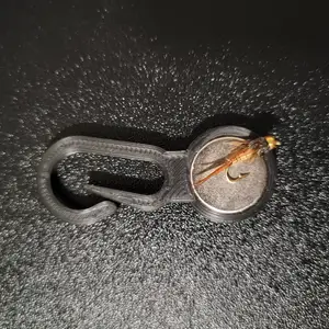 Magnetic fly/lure holder