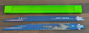 Reciprocating saw holder - Bosch, Makita, Metabo, Ryobi, Milwaukee, Skil, Cat, DeWALT, Einhell, Black & Decker, etc
