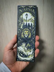 A bookmark based on The Chronicles of Narnia: The Witch and the Wardrobe, made using the Hueforge technique.