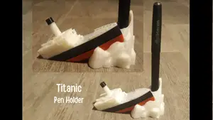 Titanic-Pen holder