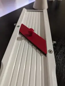 Mandolin slicer guard