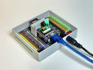 Case and camera clip for Freenove Breakout Board for ESP32 / ESP32-S3
