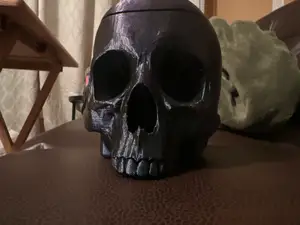 Skull deck box