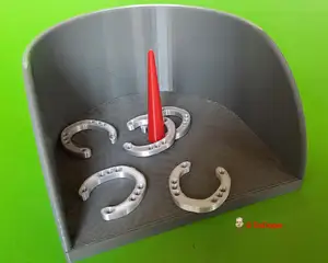 Horseshoe Throw