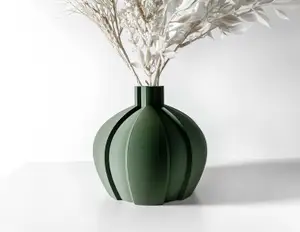 The Yomu Short Vase, Modern and Unique Home Decor for Dried and Preserved Flowers