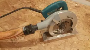 Makita 5007 circular saw dust collector port