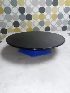 Turn table for model spraying or painting.
