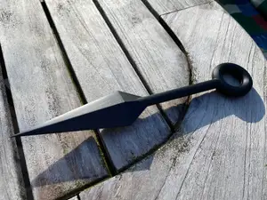 Kunai like dagger