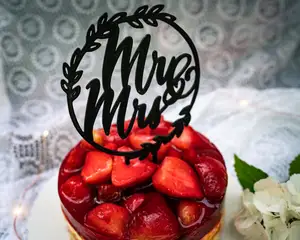 Wedding Cake Topper (Mr & Mrs)