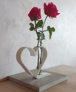 Valentine Minimalist Dual Rose Heart Vase