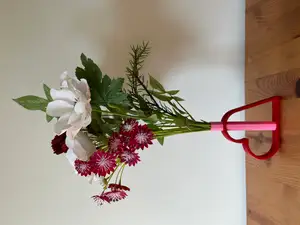 Heart Vase Octagonal 100mm - Perfect for Valentines, Mothers Day, a Loved one. No Supports Needed. Perfect for dried, printed or artificial flowers. Or real ones with a test tube.