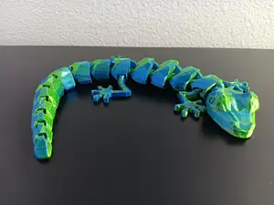 Low Poly Articulated Lizard