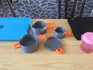 Nádobí do dětské kuchyňky / Kitchenware for children