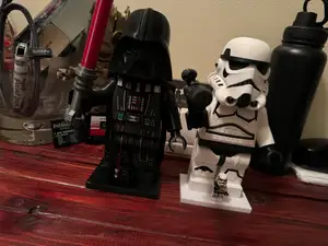 Big Bricks Stand (mini-fig & 6:1 scale)