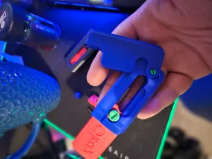 Infinite Gravity Knife Bed Scraper - Re-printable threaded Blades, Right hand orientation -- Remix