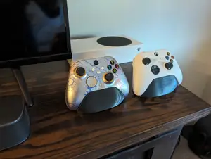 SCUF Instinct Pro (Xbox) Stand w/ Foot Pads