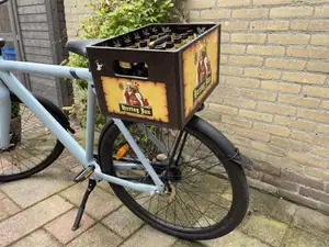 Beer crate holder for VanMoof S3 bike rack V2