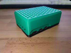 Raspberry Pi 5 NVMe HAT case (snap fit)