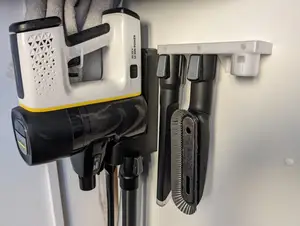 Nozzle bracket for Kärcher VC7 facing down