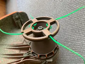 LINE TRIMMER HEAD