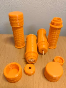 Cestovní krabička na párátka (travel toothpick box)