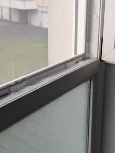 Magnetic mosquito net holder