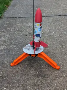 Folding Launch Pad for Model Rockets