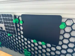 Magic Trackpad side hook for HSW