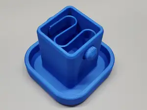 Blank Hitch Cover with Compliant Spring Lock Mechanism