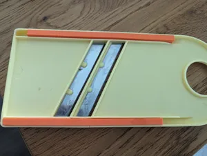 Plastic mandolin / slicer reinforcement fix