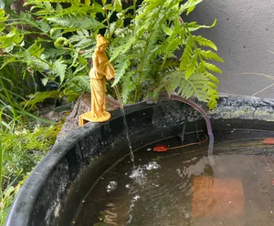 Clip-On Pond Fountain Statue (10mm Tube Compatible)