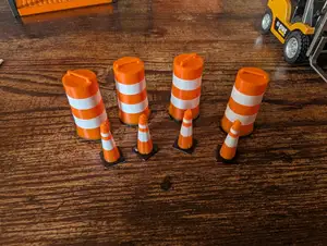 1:32 Scale Traffic Cones & Construction Barrel Set
