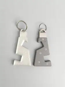 Nordic Minimal Foldable Phone Stand — Keychain-Friendly, Metal-Free
