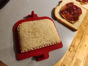 Uncrusted Sandwich Press - Large Bread V2