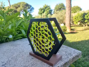 Hex pattern mosquito coil holder