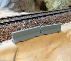 H0 Scale Jersey Concrete Barrier – Modular Road & Construction Barrier for Model Railways