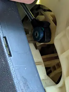 2013 Kia Forte shifter bushing