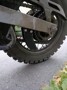 Suzuki DR650 Kettenführung Chainguide