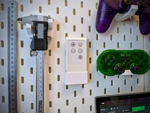 Skadis remote holder