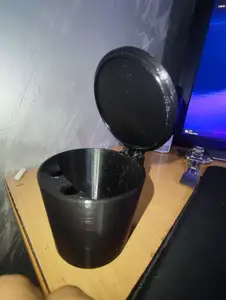 Cupholder Ashtray for a car with lid