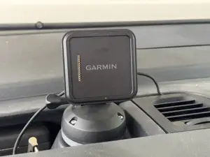A simple mount for a Garmin Camper Navi (Cupholder solution) to use in a Mercedes Sprinter Cockpit