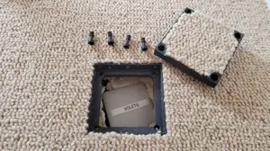 Inspection hatch for wood floor