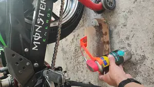 Engrasador de cadena moto/Motorbike chain oiler