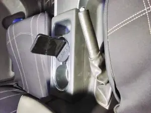 Phone holder for Nissan Navara D40/ R51 Pathfinder cup holder
