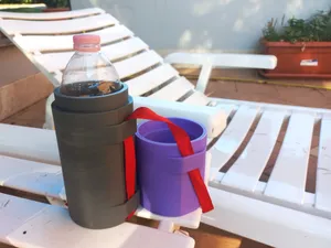 Insulated water bottle container