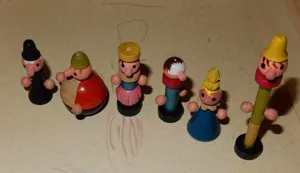 FIGURES FOR CHILDREN'S BOARD GAME - LONG, WIDE AND SHARP-EYED
