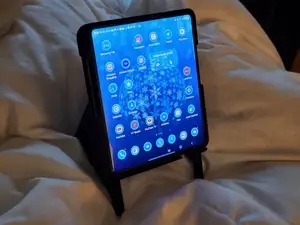 Samsung Fold 3 stand for uneven surfaces (like beds)