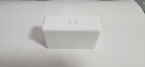 Battery box (12 AAA or 10 AA) with magnetic cover
