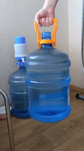 Carrying handle for 19 liter bottles