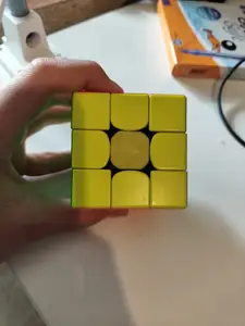 Center piece gan cube